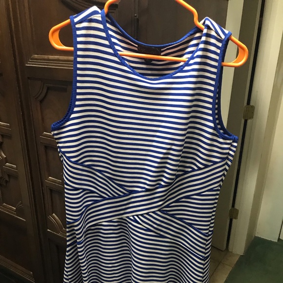 👚👕BUNDLE THIS 3 for $12. - Picture 1 of 2